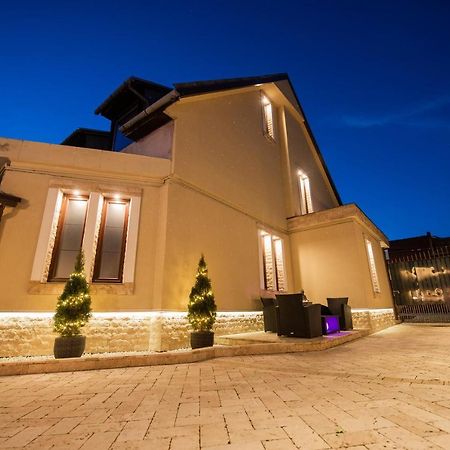 H & V Residence - Split Level Apartment Arad Dış mekan fotoğraf